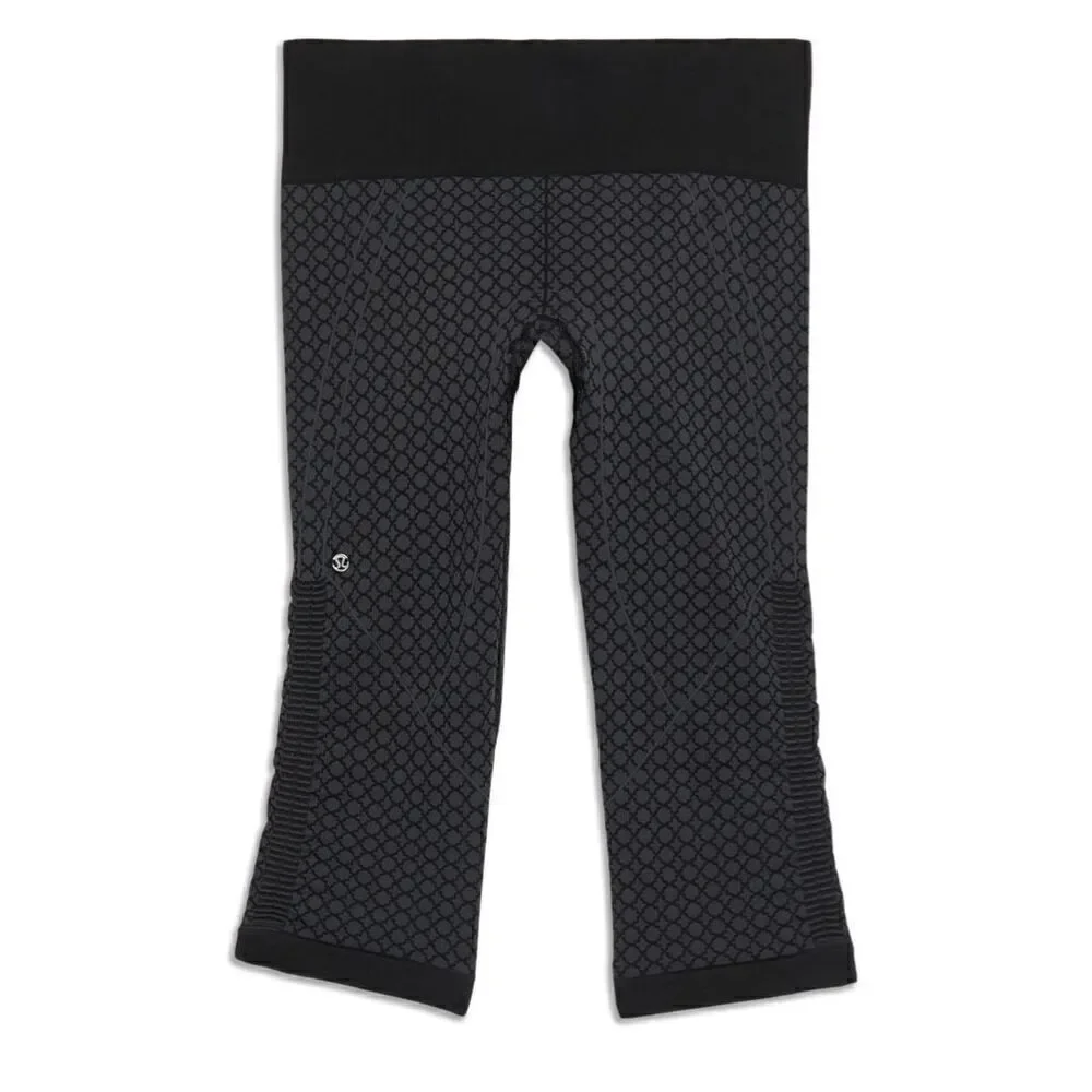 Lululemon Gray and Black Cropped Athletic Pants Sz S